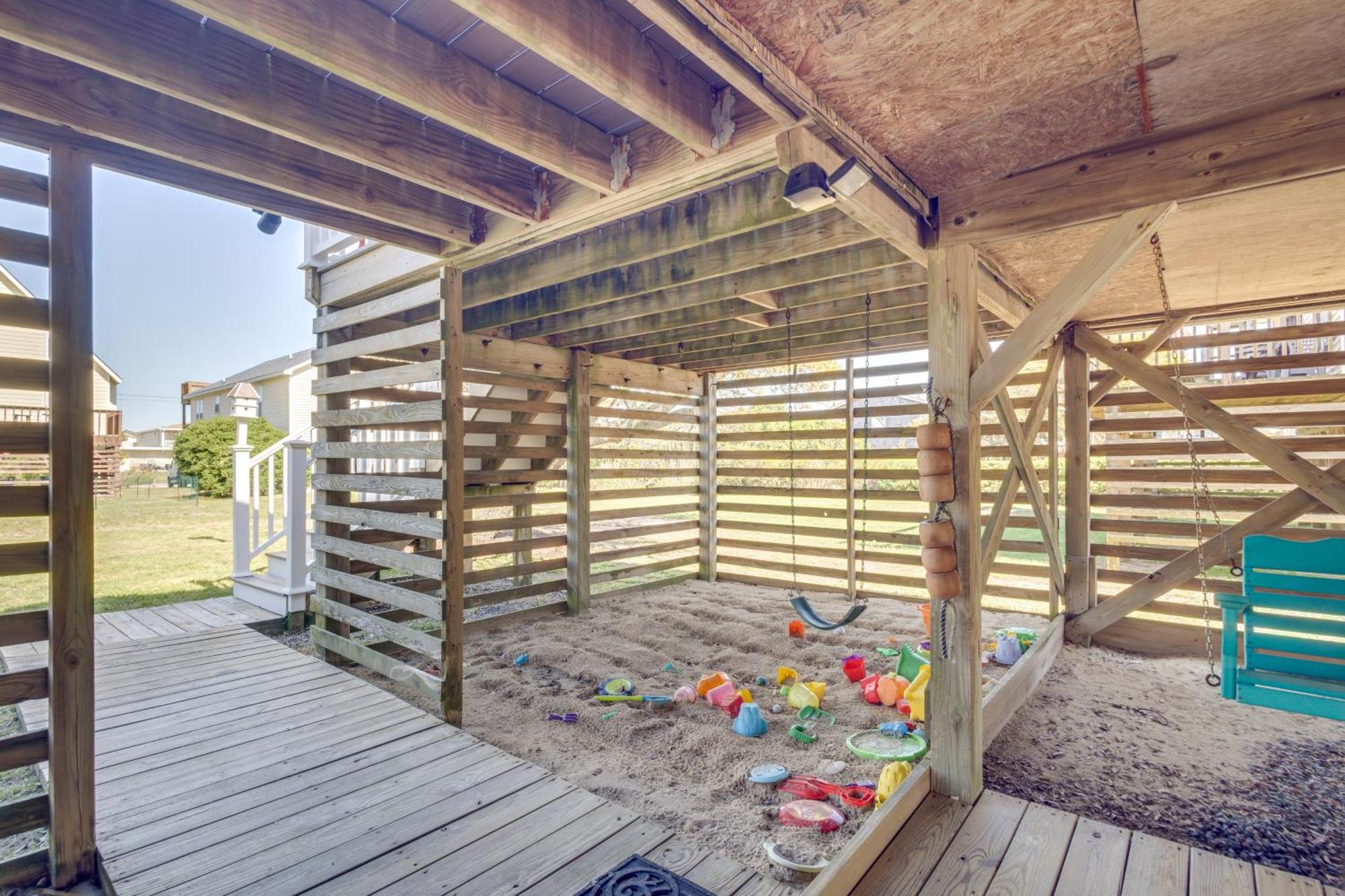 Coastal Home With Deck And Outdoor Shower Кілл-Девіл-Гілс Екстер'єр фото